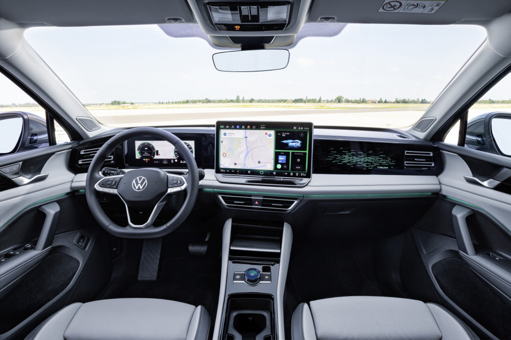 Volkswagen Tiguan Elegance cipressino green